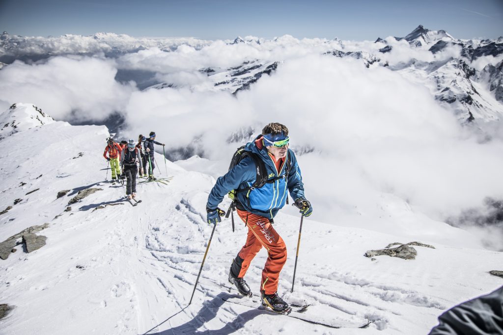 Marco Camandona in salita verso la Testa del Rutor. Foto Stefano Jeantet