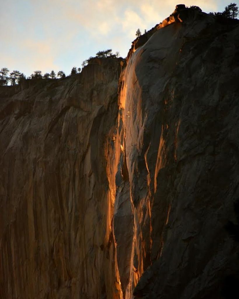 Primo piano della firefall 2020 - Foto Instagram Weisen Li