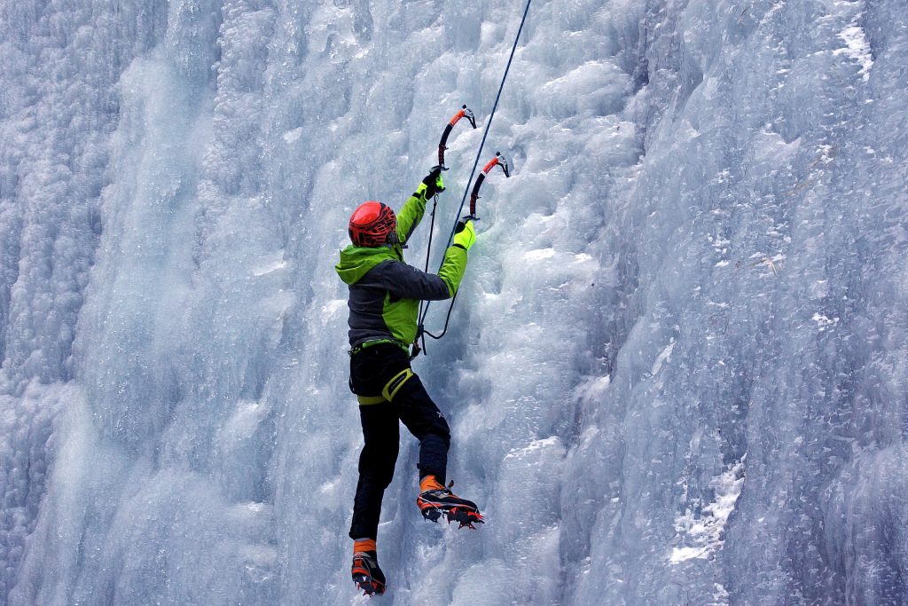 Ice climbing ai Serrai di Sottoguda