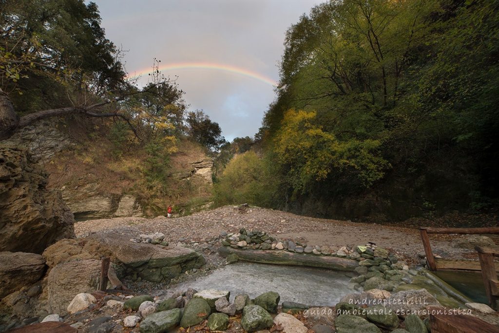 Arcobaleno sulle pozze di "Lu Vurghe" - Foto FB @Lu Vurghe