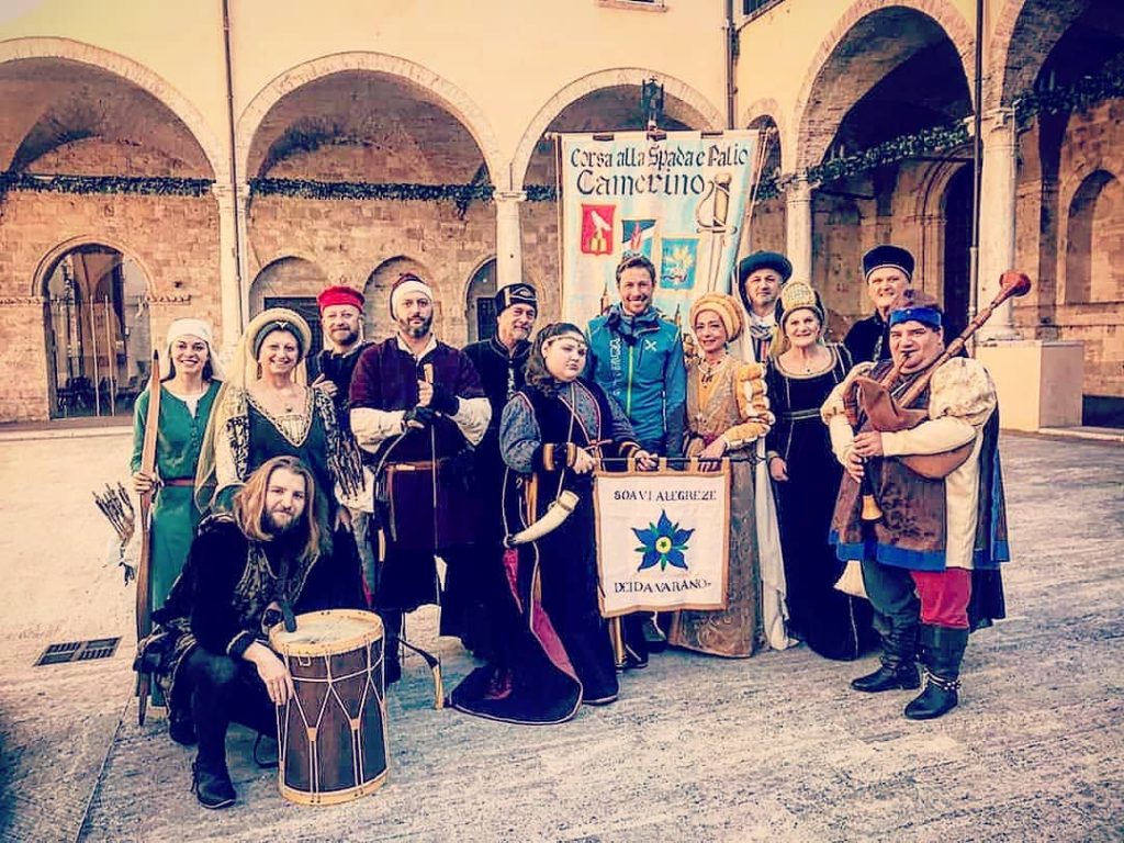 Ascoli Piceno in veste medievale - Foto Instagram Aspidum Sagittas