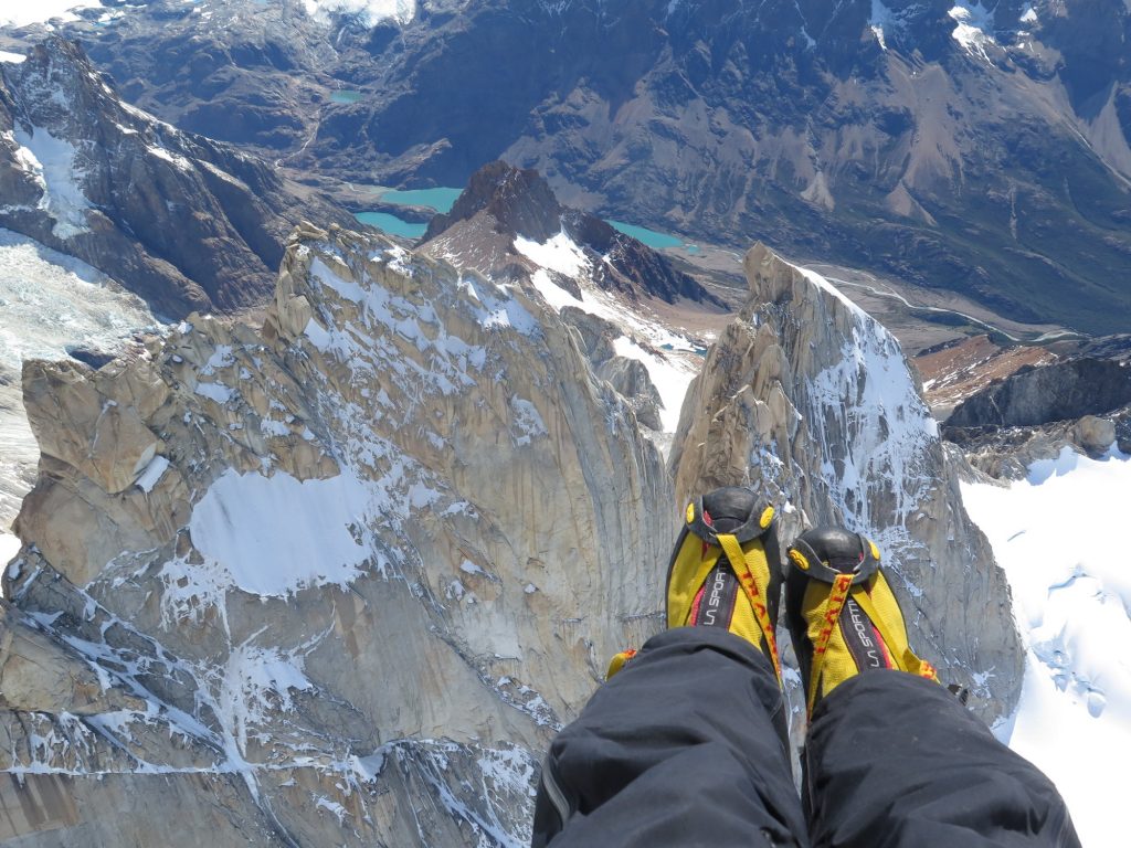 Mermoz, Guillaume el Lago Electrico - Foto Instagram Patagonia Vertical. Ph. Paolo Pontoriero