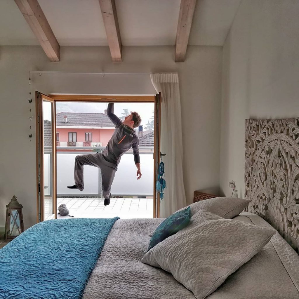 Si può arrampicare anche in casa, come ci mostra Stefano Ghisolfi. Foto @ Stefano Ghisolfi