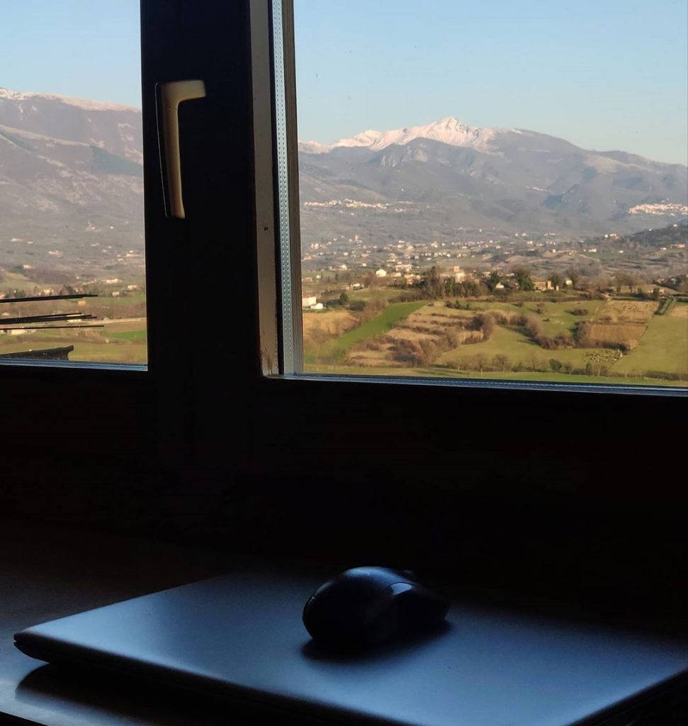 Una finestra sul PNALM. Foto di Mario Caccialupi