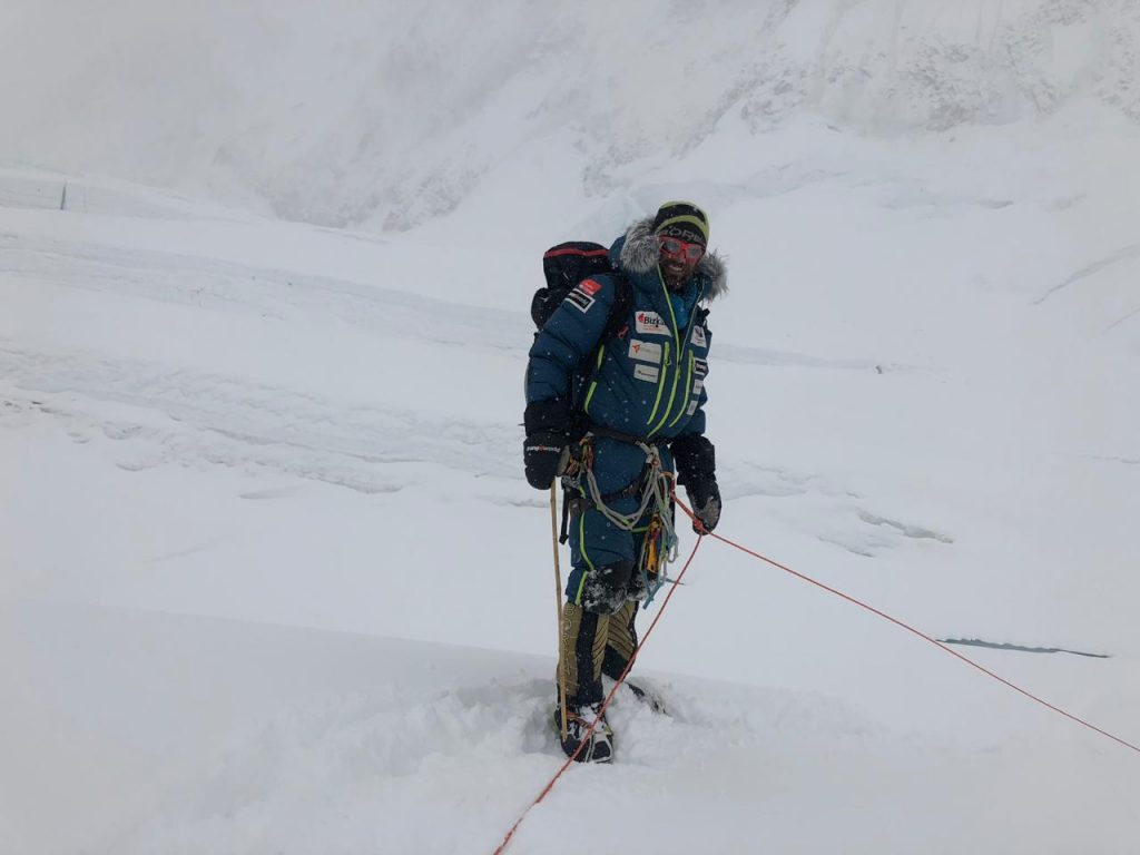 Durante il tentativo di vetta. Foto @ Alex Txikon