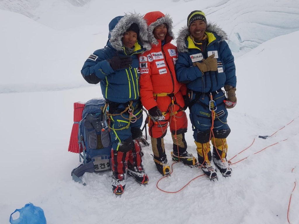 Durante il tentativo di vetta. Foto @ Alex Txikon