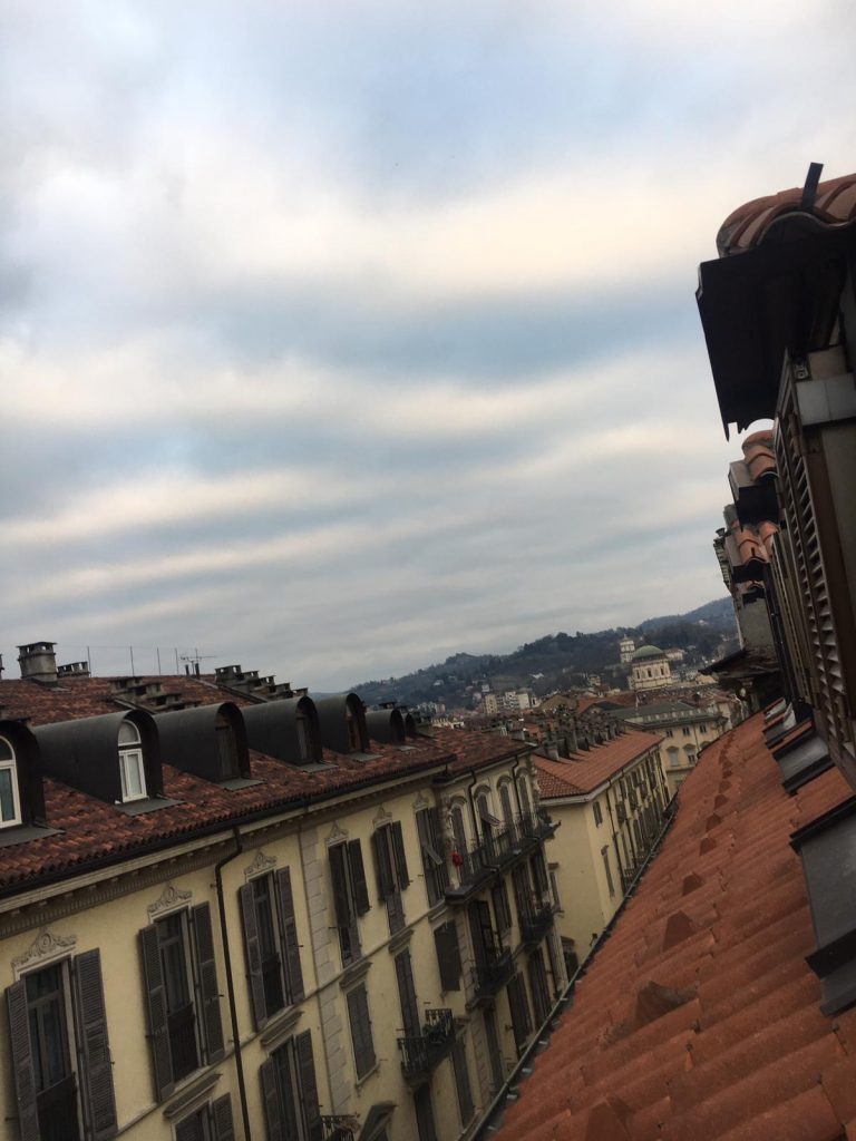 Le colline torinesi in una giornata di maltempo, di Cristina Palazzo