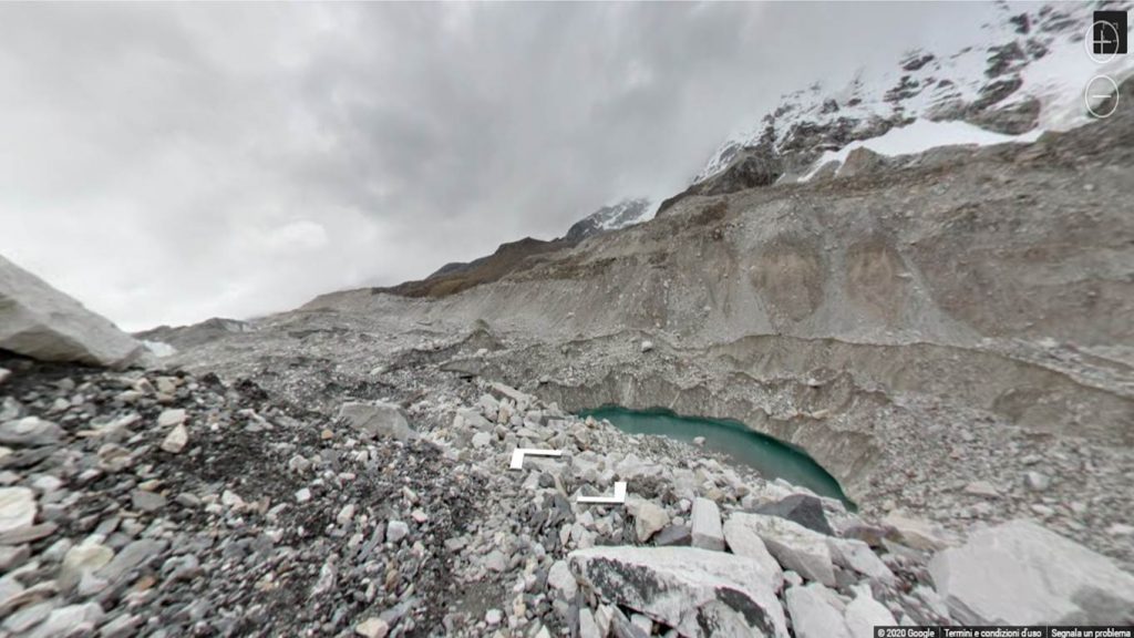 In cammino verso il campo base dell