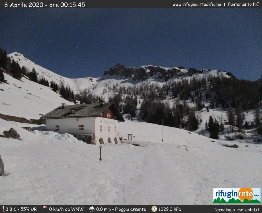Superluna in Cadore - Webcam Rifugio Città di Fiume