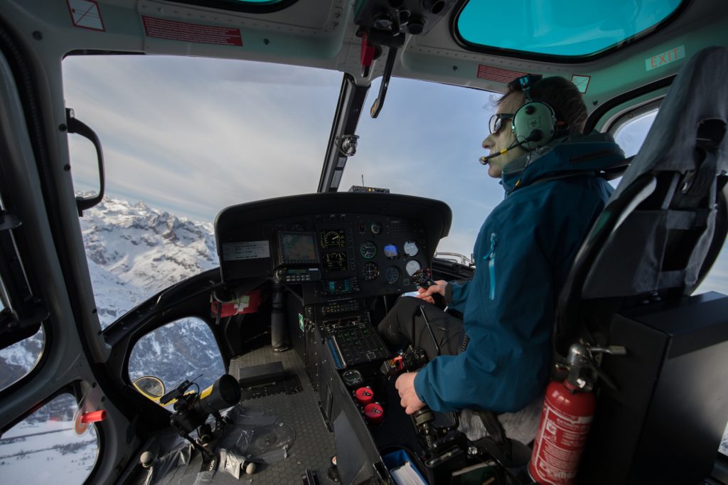 "Solo in volo" - Foto Ufficio Stampa CAI