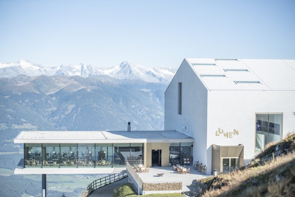 LUMEN- Foto Skirama außen