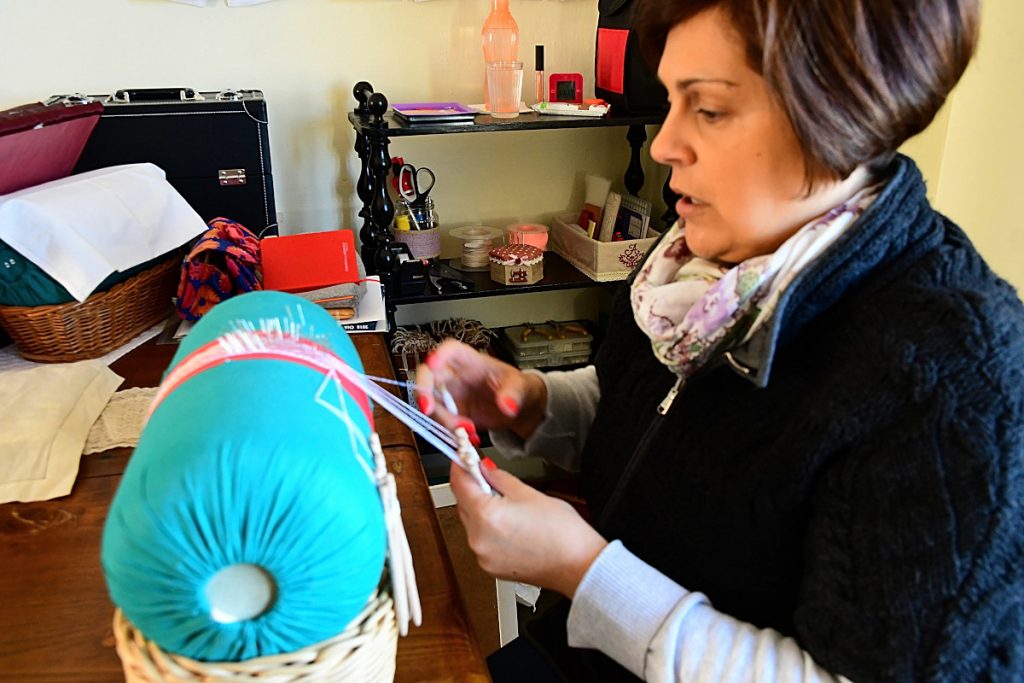 Artigianato a Santo Stefano di Sessanio, uno dei Comuni più piccoli del Gran Sasso