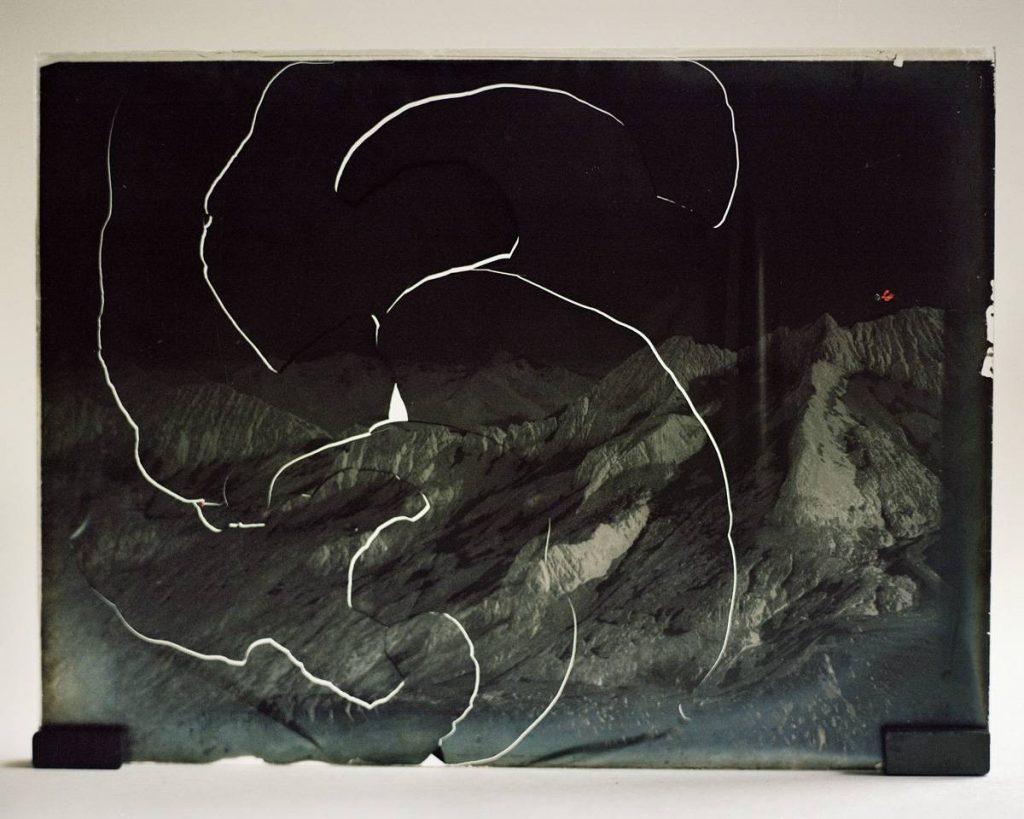 Marina Caneve, Entre chien en loup, 2019-2020 - Inkjet Print on Canson Infinity Platine Fibre Rag, 72x90 cm