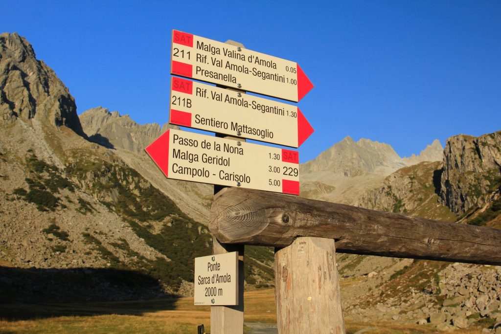 Ai piedi della Presanella - Foto FB Club Alpino Italiano
