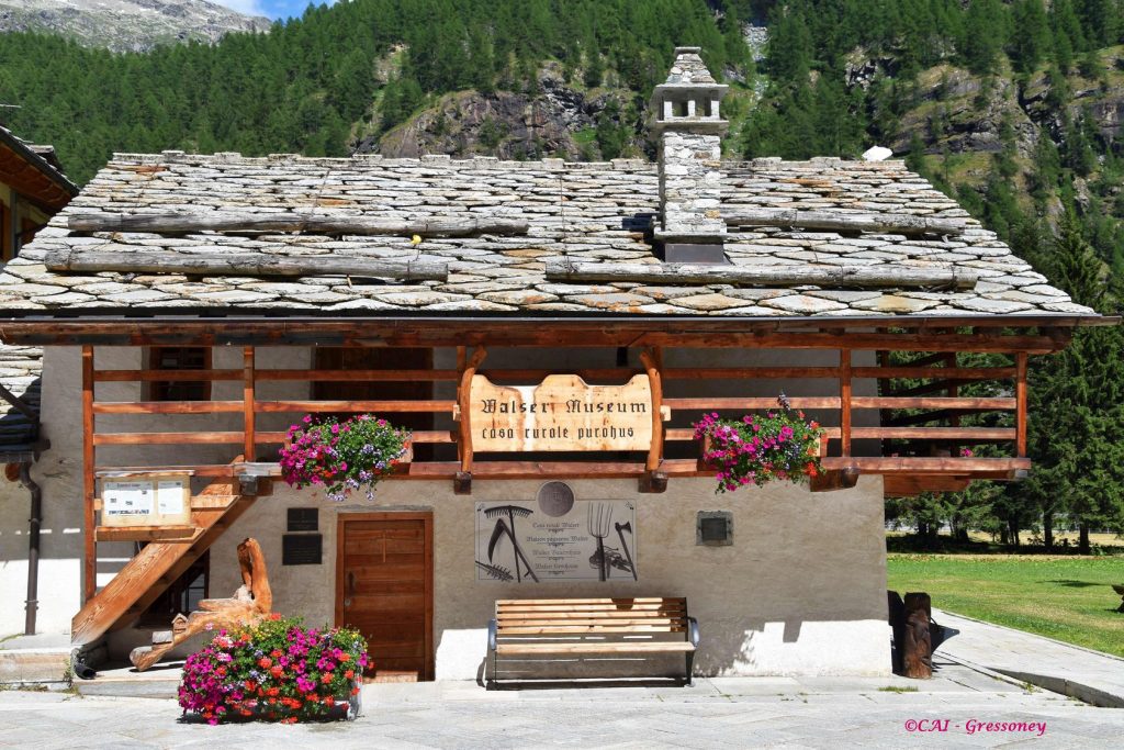 Valle di Gressoney, tra i villaggi Walser - Foto FB Club Alpino Italiano