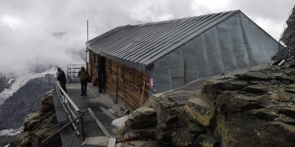 Capanna Carrel - Foto FB Società Guide del Cervino