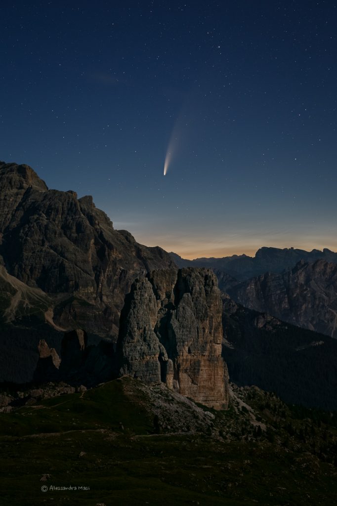 Neowise e le 5 Torri, Cortina d