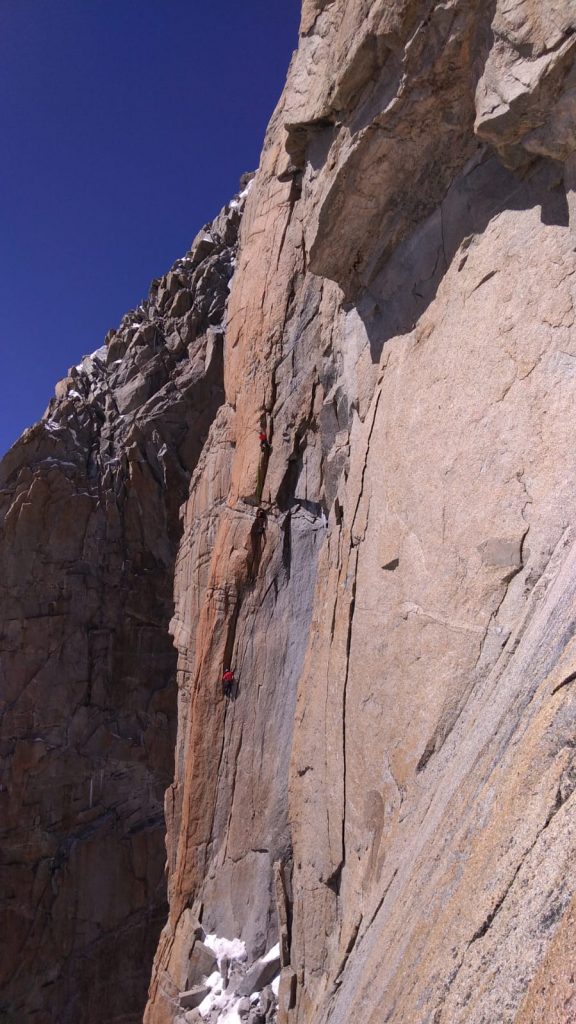 Sul Pilier Derobè. Foto Matteo Della Brodella