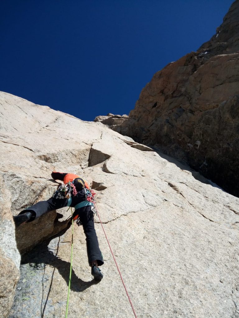 Sul Pilier Derobè. Foto Matteo Della Brodella
