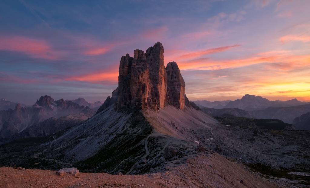 Tramonto sulle Tre Cime di Lavaredo. Foto Michele Bellemo