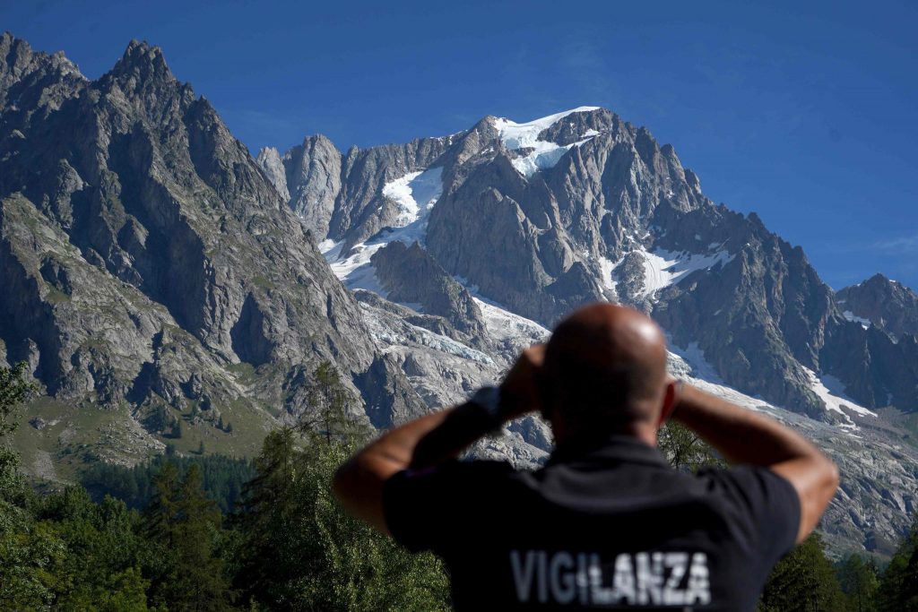 Planpincieux sotto osservazione - Foto ANSA Ph. Andrea BERNARDI / AFP