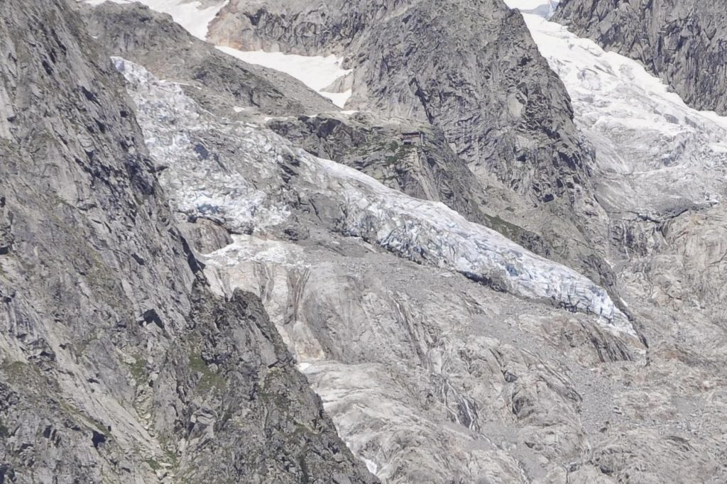 La zona del ghiacciaio di Planpincieux in val Ferret a rischio crollo - Foto ANSA/Thierry Pronesti