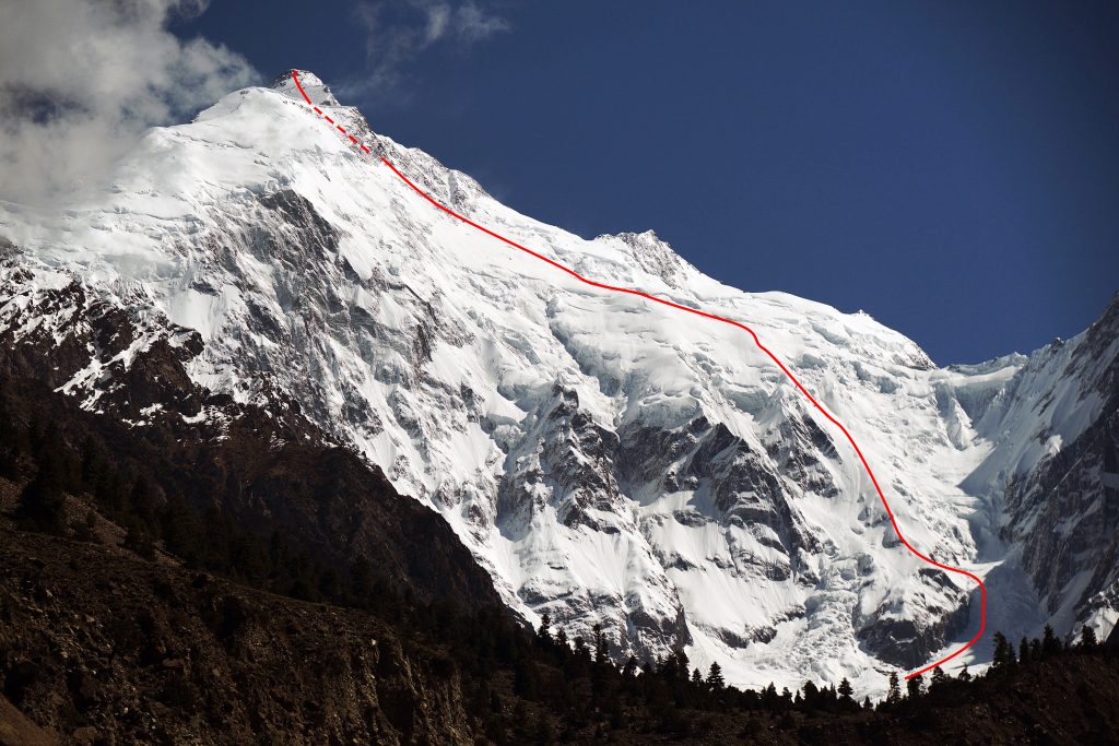 La via dei giapponesi Kazuya Hiraide e Kenro Nakajim lungo la parete sud e la cresta sud-est del Rakaposhi. Foto: Kenro Nakajima / American Alpine Journal