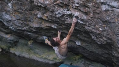 Photo of Un divertente allenamento boulder nel carso moravico con Adam Ondra