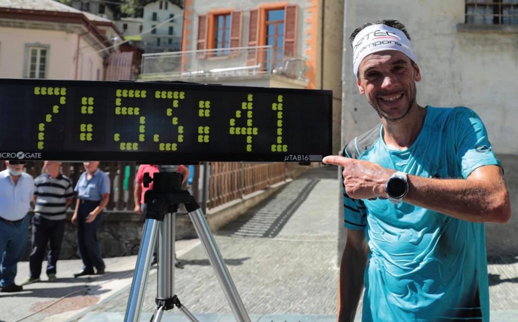 Marco De Gasperi da record sul Sentiero Roma. Foto Facebook Scarpa (Maurizio Torri)