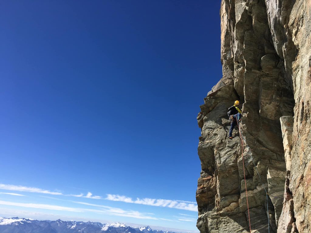 Sulla via. Foto Stradelli