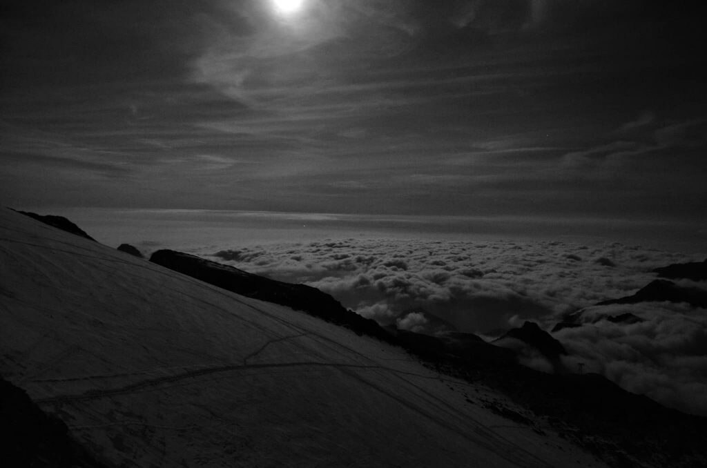 Notte stellata sulla Capanna Gnifetti - Foto FB Rifugi Monterosa