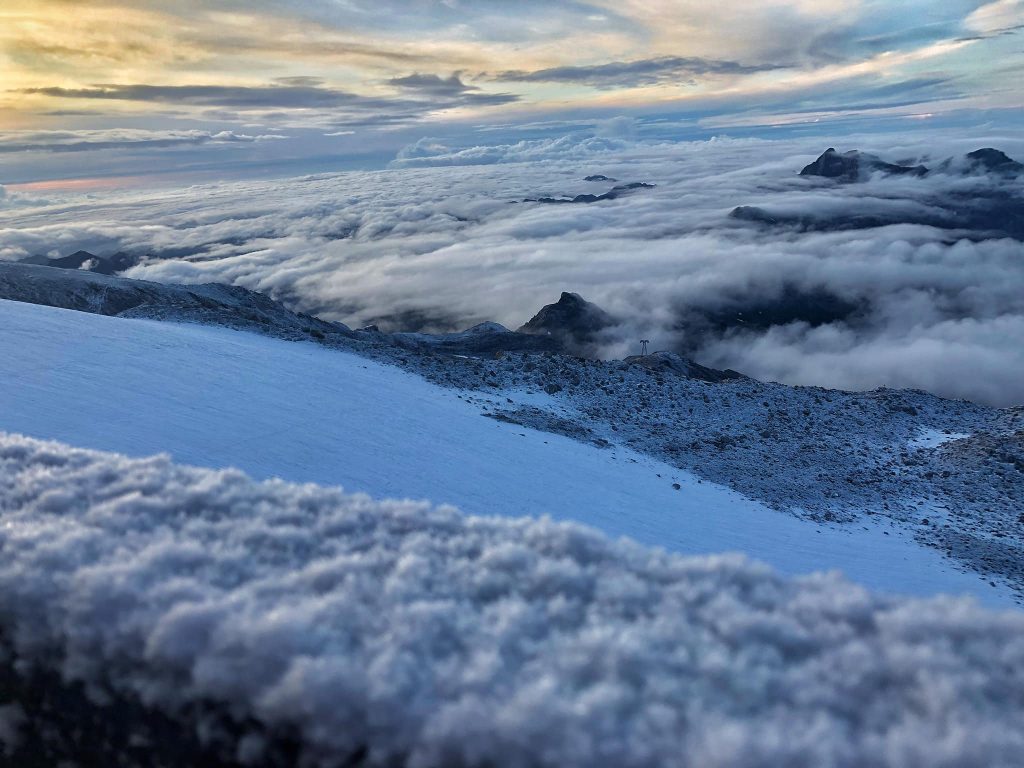 Alba sulla Gnifetti - Foto FB Rifugi Monterosa
