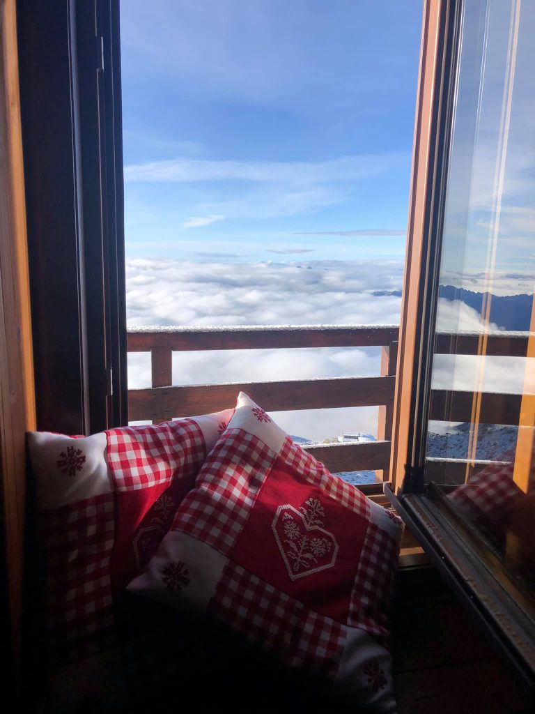 Alba sulla Gnifetti - Foto FB Rifugi Monterosa