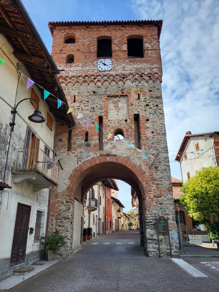 Piverone, Torre campanaria  © Lisa Mathiasen