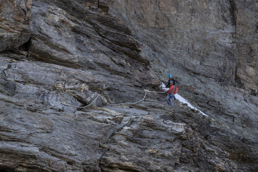 François Cazzanelli e Nadir Maguet impegnati nel concatenamento di Cervino e Dent d