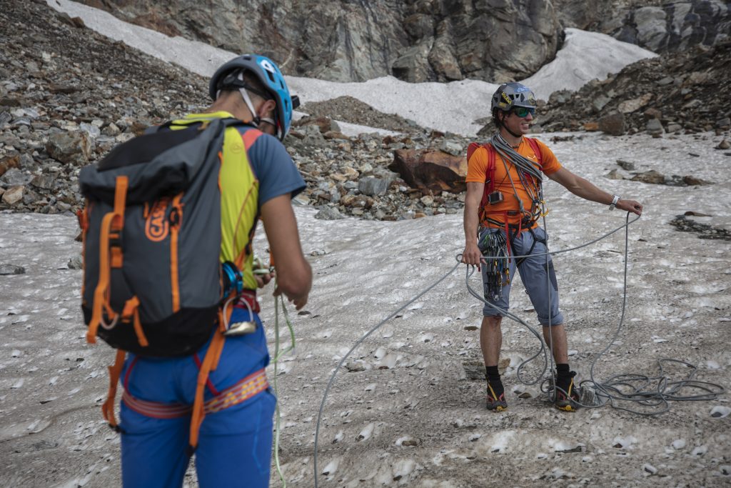 François Cazzanelli e Nadir Maguet impegnati nel concatenamento di Cervino e Dent d