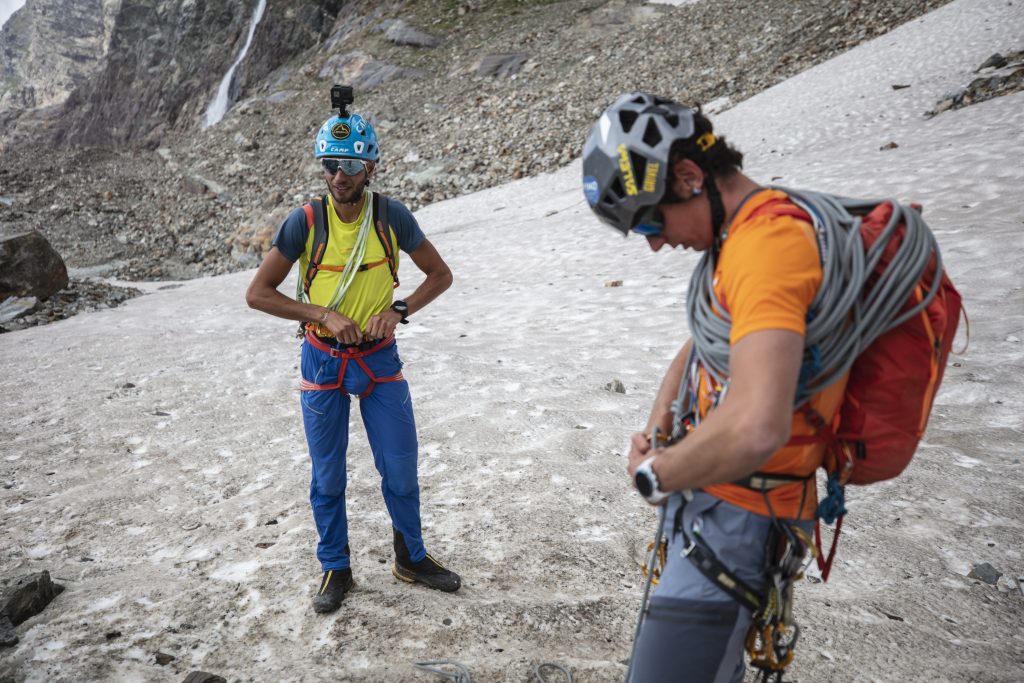 François Cazzanelli e Nadir Maguet impegnati nel concatenamento di Cervino e Dent d