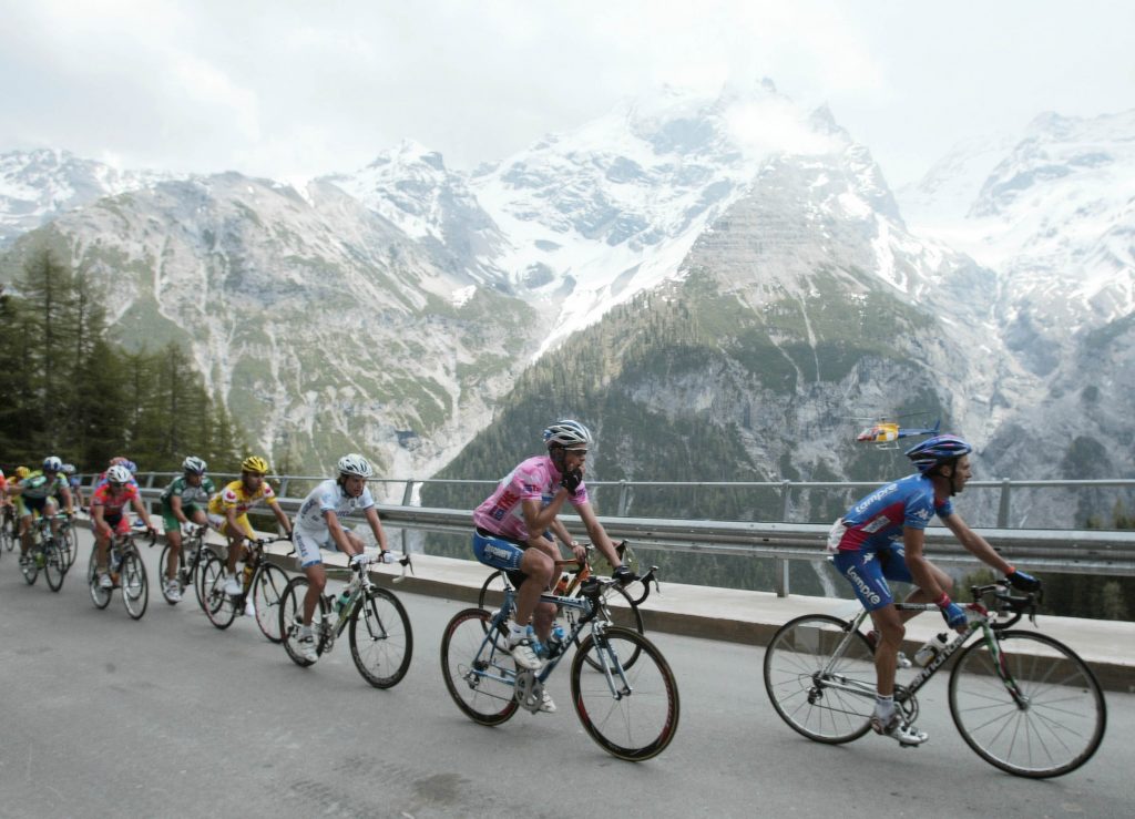 Passo dello Stelvio, Giro d