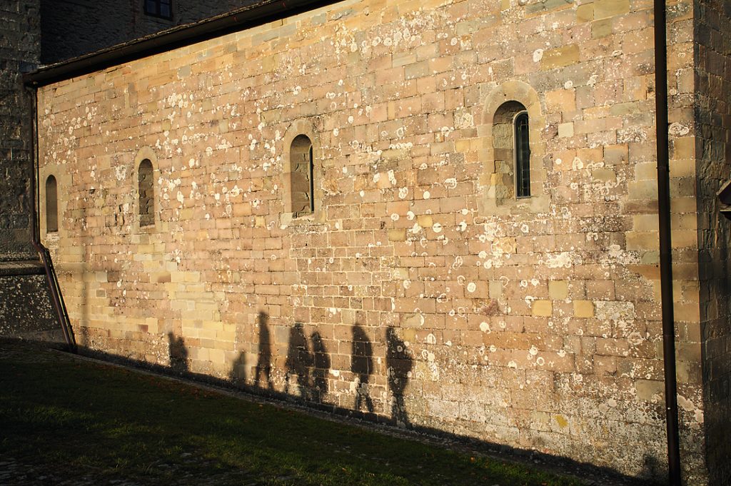 In queste pagine, uno scorcio
della cappella di Santa Maria degli Angeli. Fa parte del santuario della Verna, al cui interno, c’è anche un museo composto da grandi sale quattrocentesche e da ambienti significativi della vita dell’antico convento. Espone corali miniati
del XV secolo, suppellettili liturgiche, parati e dipinti. Foto @ ISTOCKPHOTO