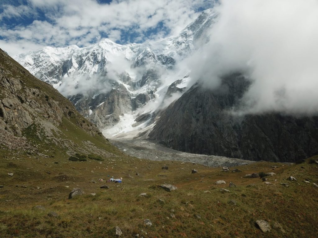Muchu Chhish, campo base. Foto @ spedizione repubblica Ceca