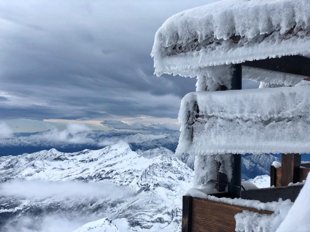 Inverno già arrivato alla Capanna Gnifetti - Foto FB Rifugi Monterosa