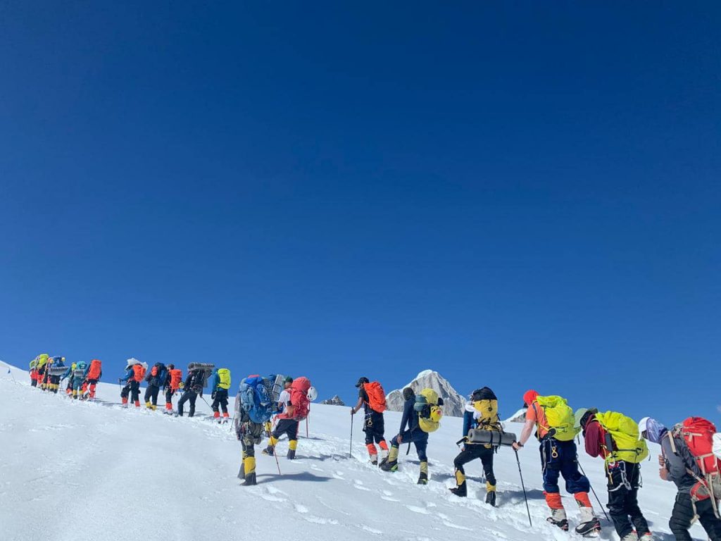 Si sale sul Manaslu - Foto FB Seven Summit Treks