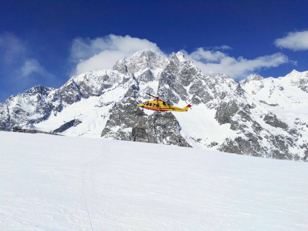 Soccorso Alpino in azione sul Bianco - Foto repertorio FB CNSAS