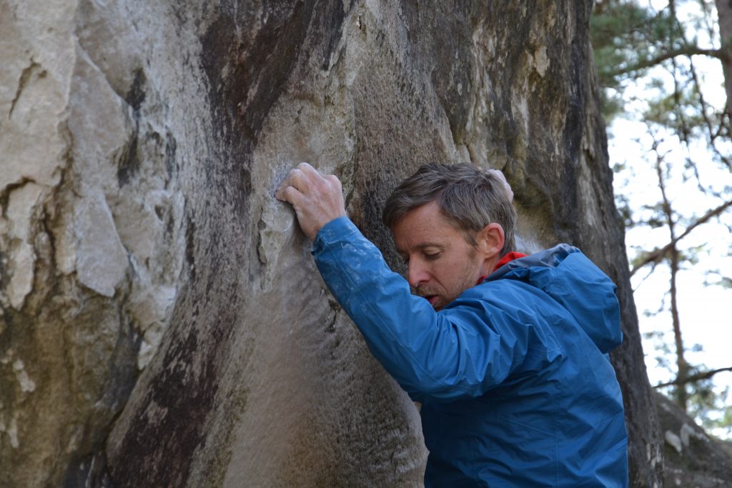 Tommy Caldwell in scalata. Foto Gian Luca Gasca