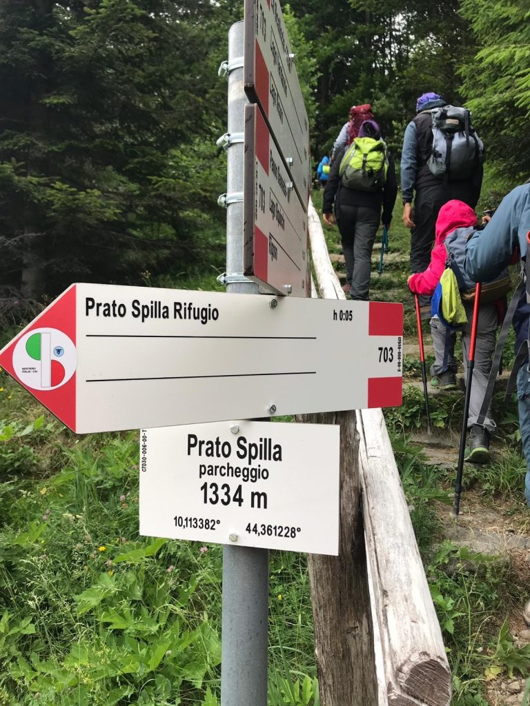 Segnaletica Sentiero CAI Appennino Parmense - Foto Club Alpino Italiano