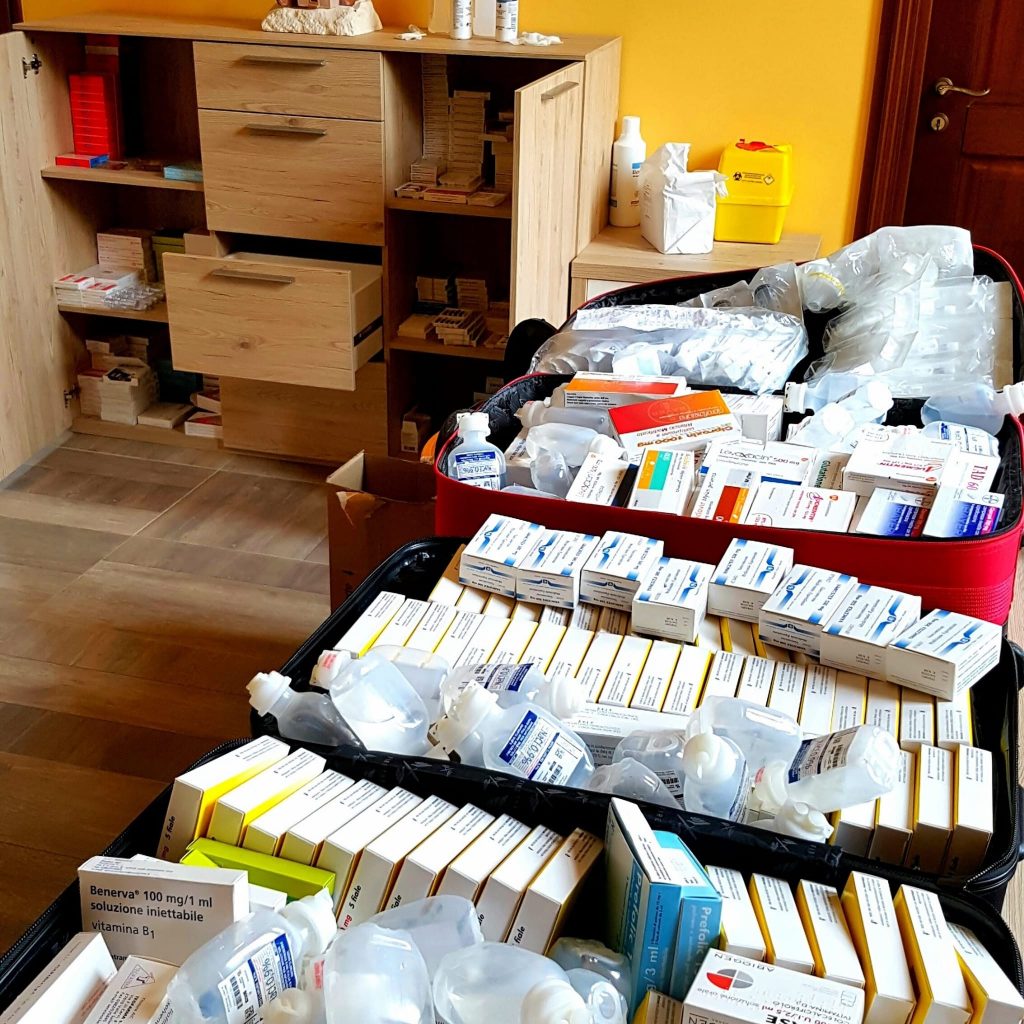 Una parte dei farmci che il Colonnello deve prendere ogni giorno.