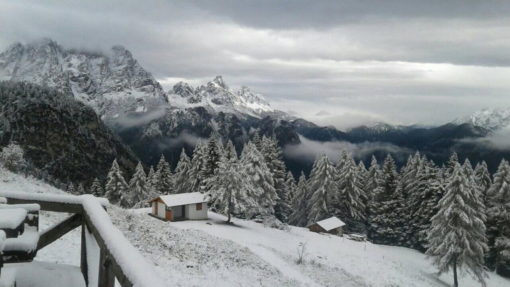 Paesaggio innevato attorno al rifugio - Foto FB Rifugio Antelao