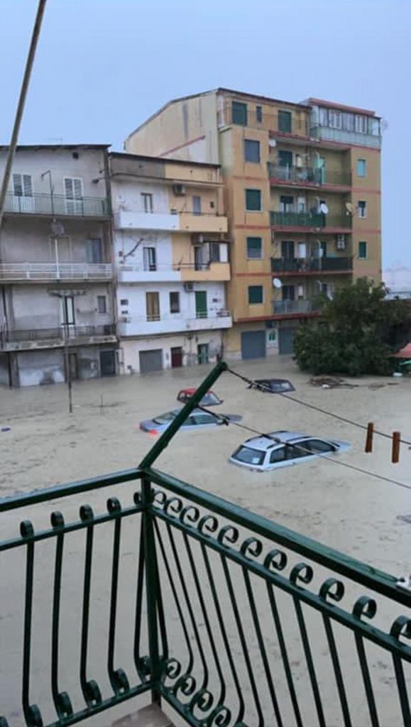 Alluvione a Crotone - ANSA/ VIGILI DEL FUOCO 