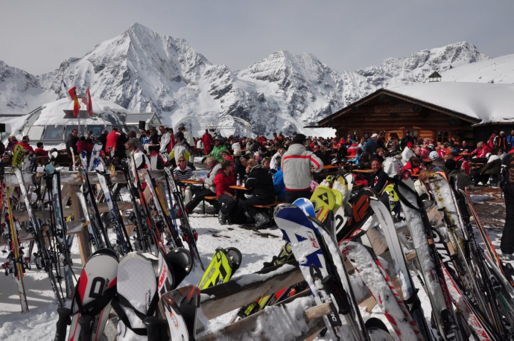 Folla al rifugio Madriccio (Solda)