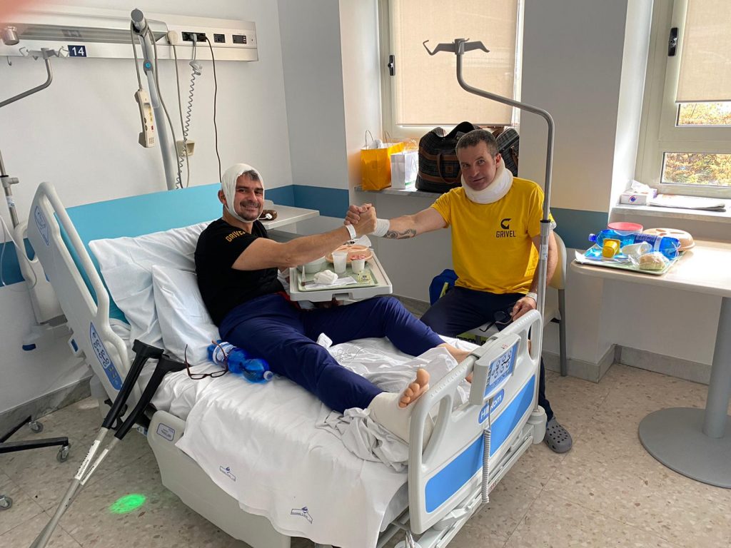 Luigi ed Ezio in Ospedale. Foto archivio Ezio Marlier